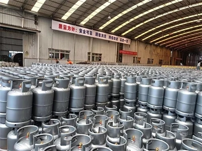 LPG 실린더를 안전하게 보관하고 운반하는 방법은 무엇입니까?